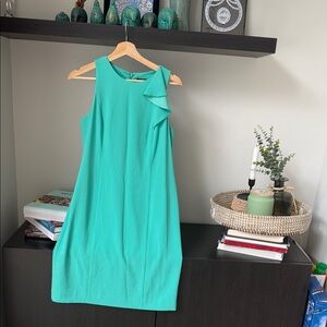 An Ann Taylor Elegant Turquoise/Aqua Sleeveless Dress in size 10Petite